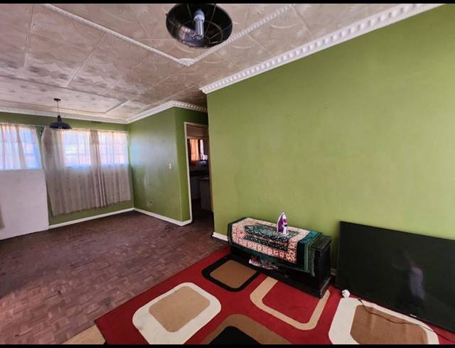 2 BEDROOM APARTMENT FOR SALE IN RANDFONTEIN CENTRAL